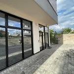 Franco Apartments
