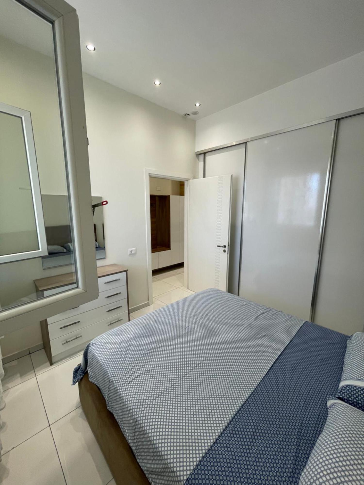 Apartamento Franco Tirana